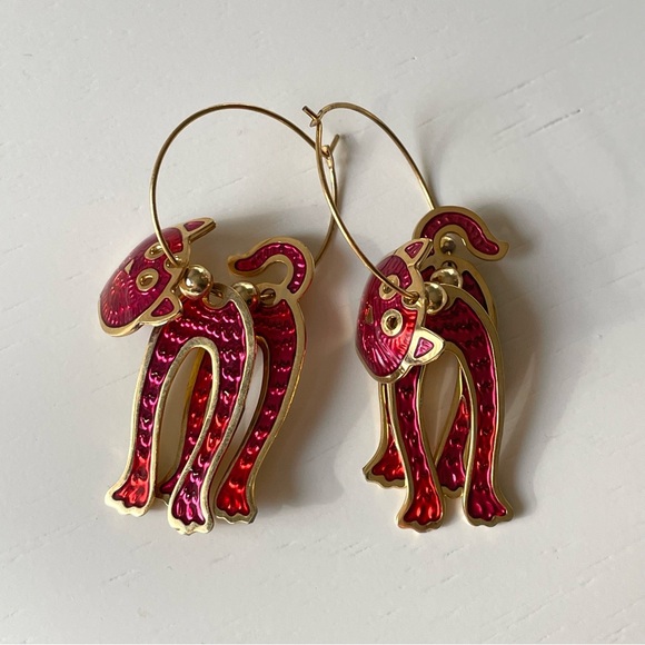 Vintage signed Berebi goldtone & enamel cat articulated hoop earrings pink red - Picture 2 of 13